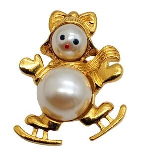 Avon Snowman Girl Pin Ice Skating 1998 Faux Pearl Pearlesque Snowgirl Brooch